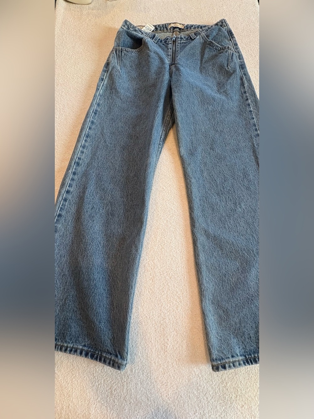 SOLD Levi’s Low Loose Barrel Leg Jeans Medium Wash Size 27 - Picture 5 of 15